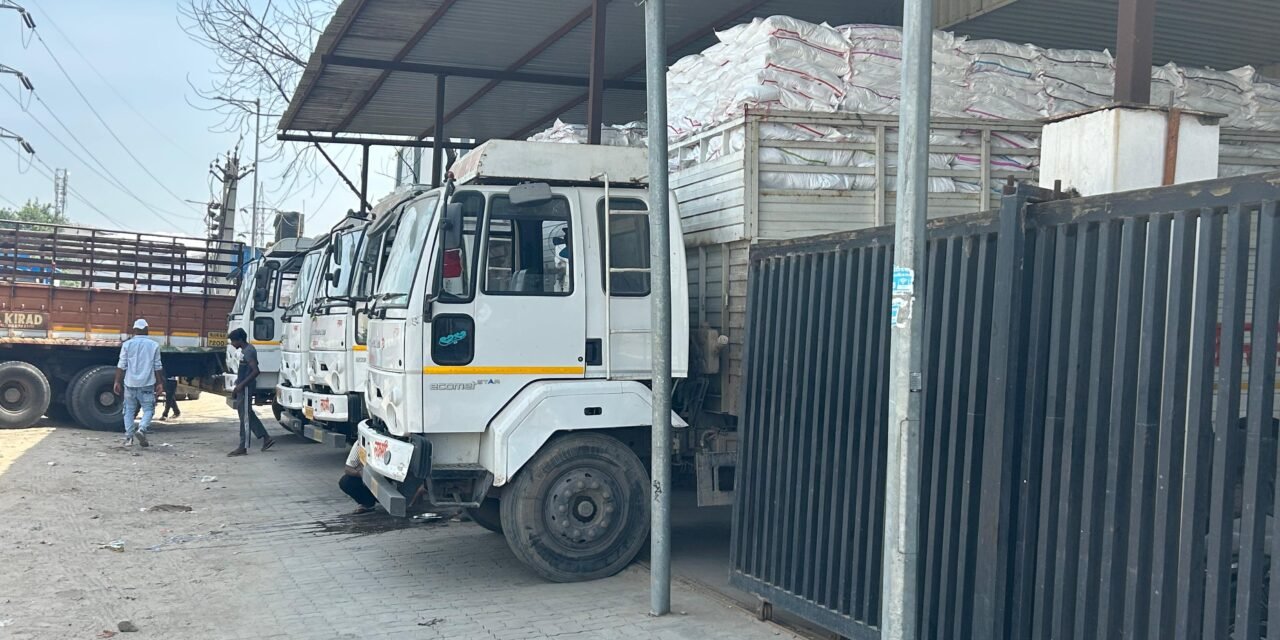 WhatsApp Image 2025-09-27 at 11.40.28 (2) https://omrajgroup.in/wp-content/uploads/2025/10/WhatsApp-Image-2025-09-27-at-11.40.28-2-1280x640.jpeg